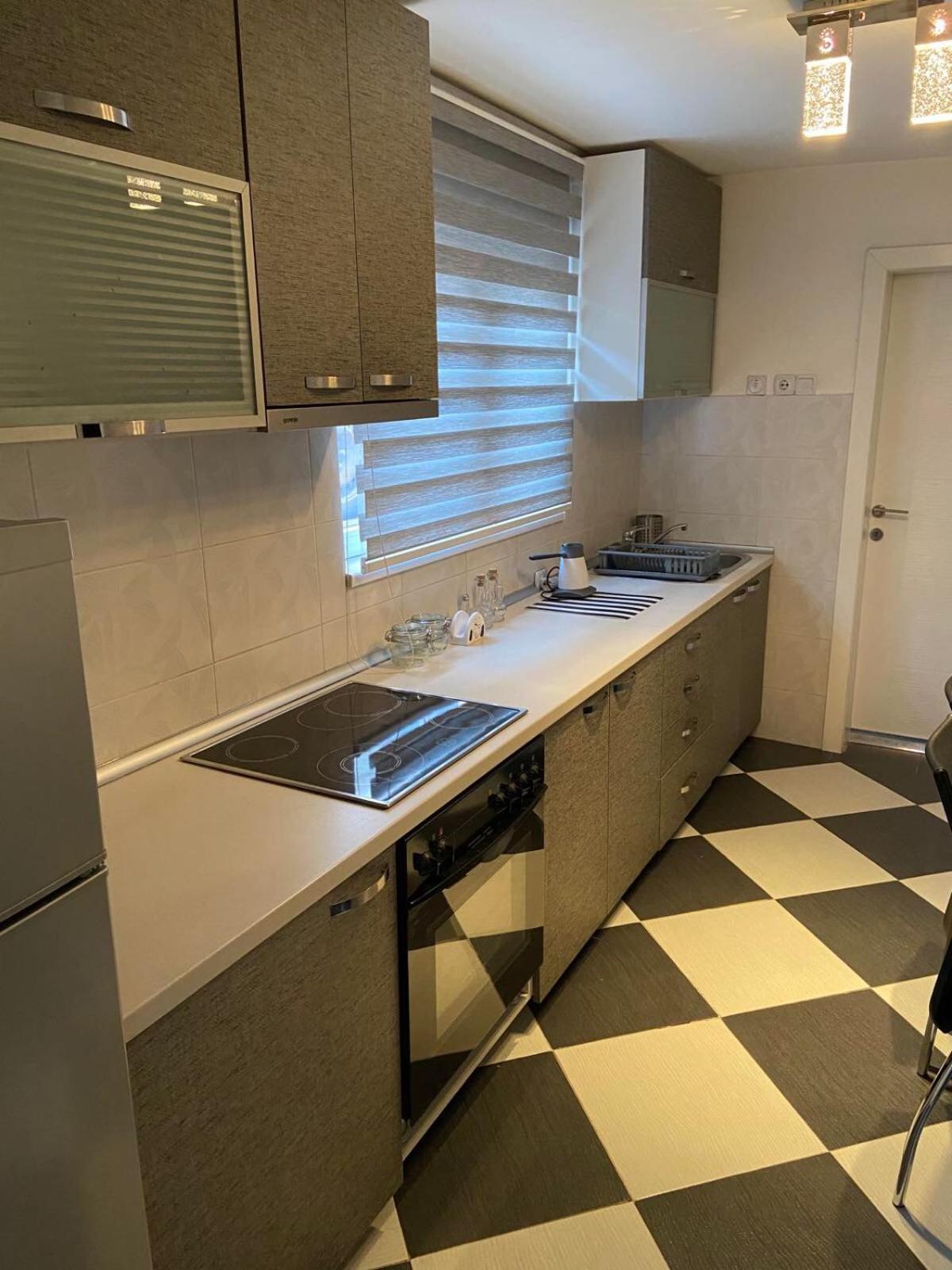 Downtown Apartment Ниш Экстерьер фото